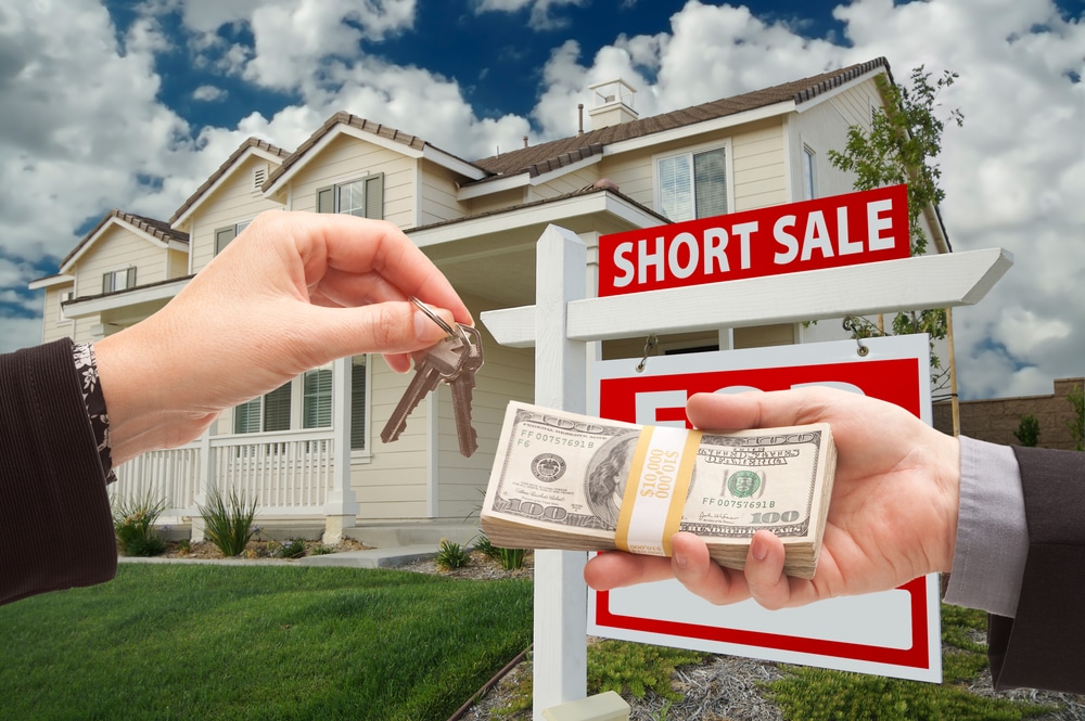 How to Sell Short Sale Real Estate to a Cash Buyer